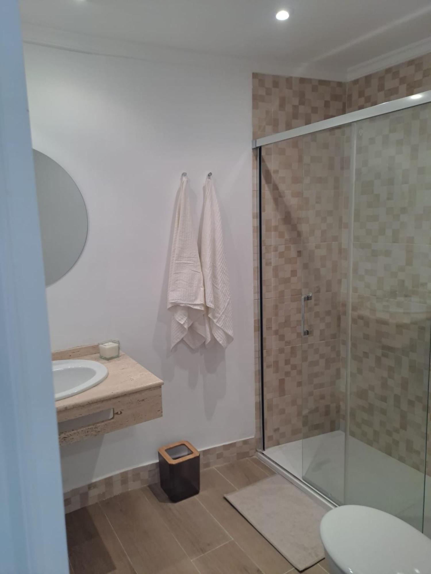 Apartamento Compartido Hab Privadas Playa De La Caleta カディス エクステリア 写真